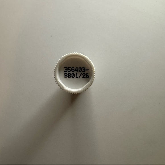 Whole Foods Market Set of 2 Vanilla Honey Lip Balm - Picture 4 of 5